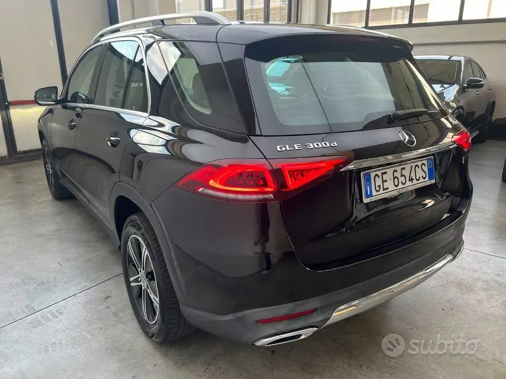 Usata Mercedes GLE300 Executive 245 CV (180 kW) 2021 Nero SUV