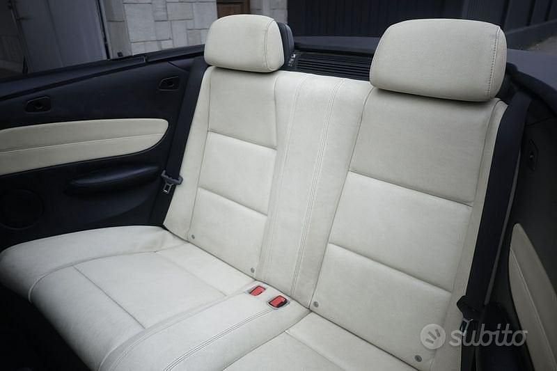 Usata BMW 118 Cabriolet 143 CV (105 kW) 2010 Nero Cabrio