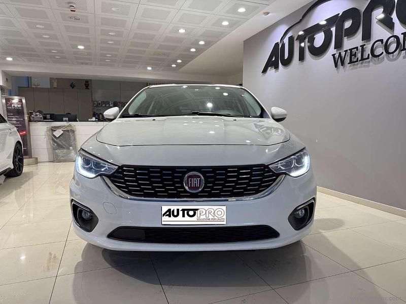 Bianco Usata 2019 Fiat Tipo Lounge Tre volumi | 6700 € (Ottimo prezzo) - Immagine 1/4