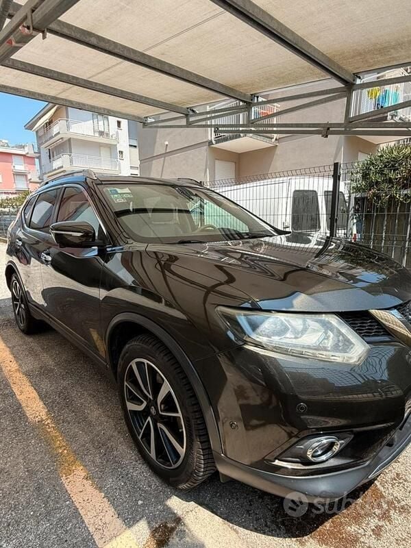 Usata Nissan X-Trail 131 CV (96 kW) 2014 Verde SUV