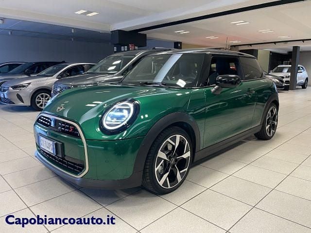 Usata Mini Cooper S Favoured 204 CV (150 kW) 2025 Verde Utilitaria