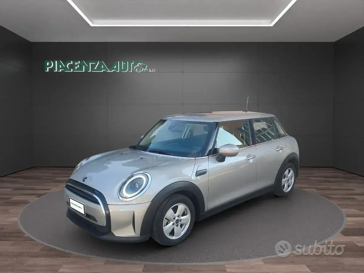 Usata Mini Cooper Business 136 CV (100 kW) 2023 Grigio Utilitaria