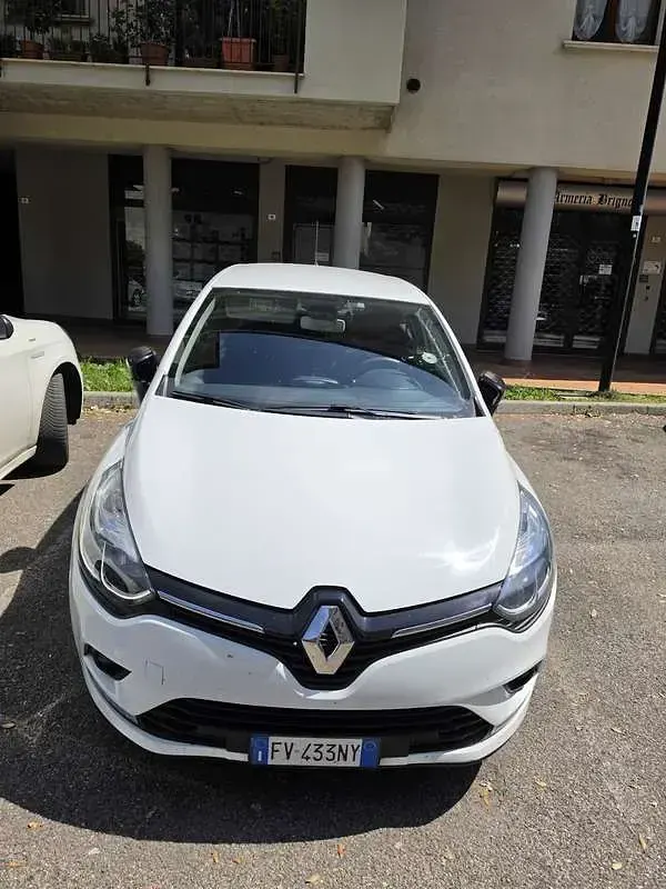 Usata Renault Clio IV Life 75 CV (55 kW) 2019 Berlina