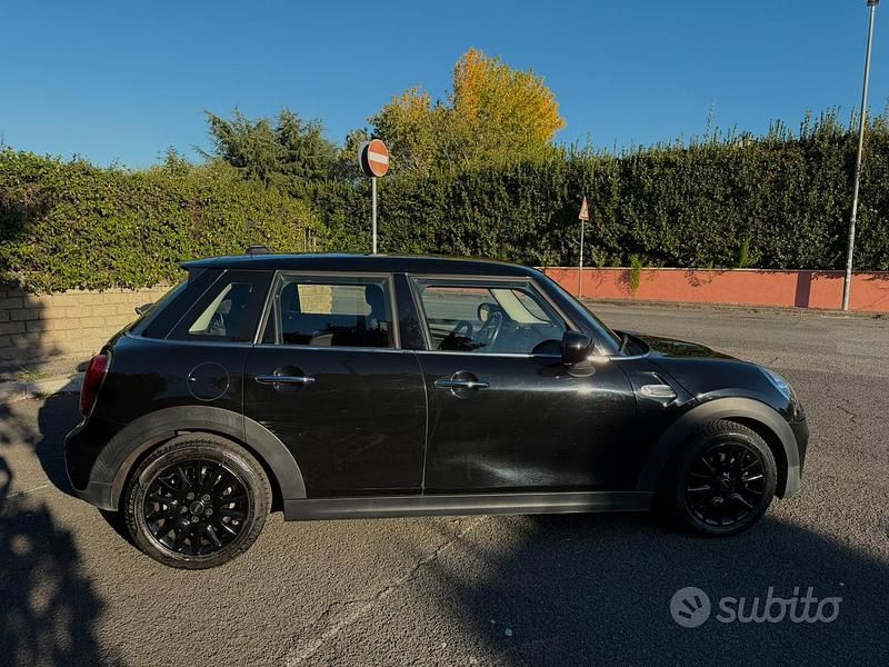 Usata Mini ONE 75 CV (55 kW) 2020 Utilitaria