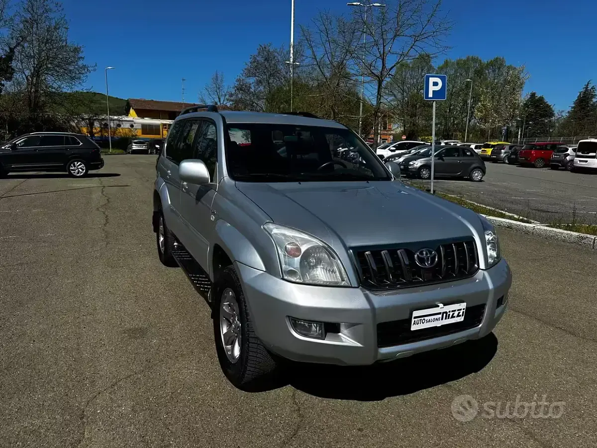 Usata Toyota Land Cruiser Sol 173 CV (127 kW) 2008 Grigio SUV