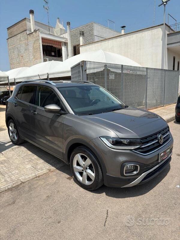 Usata VW T-Cross 95 CV (69 kW) 2020 Grigio SUV