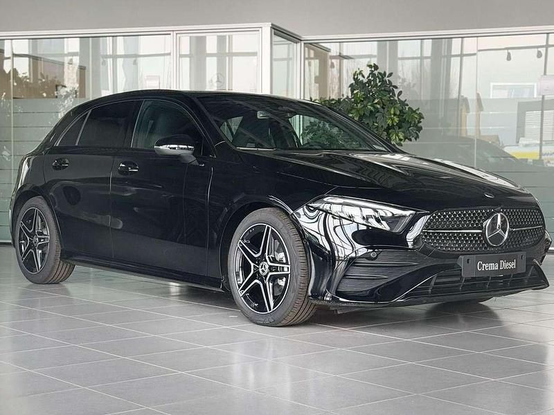 Nuova Mercedes A180 Advanced 116 CV (85 kW) 2025 Argento hightech Berlina