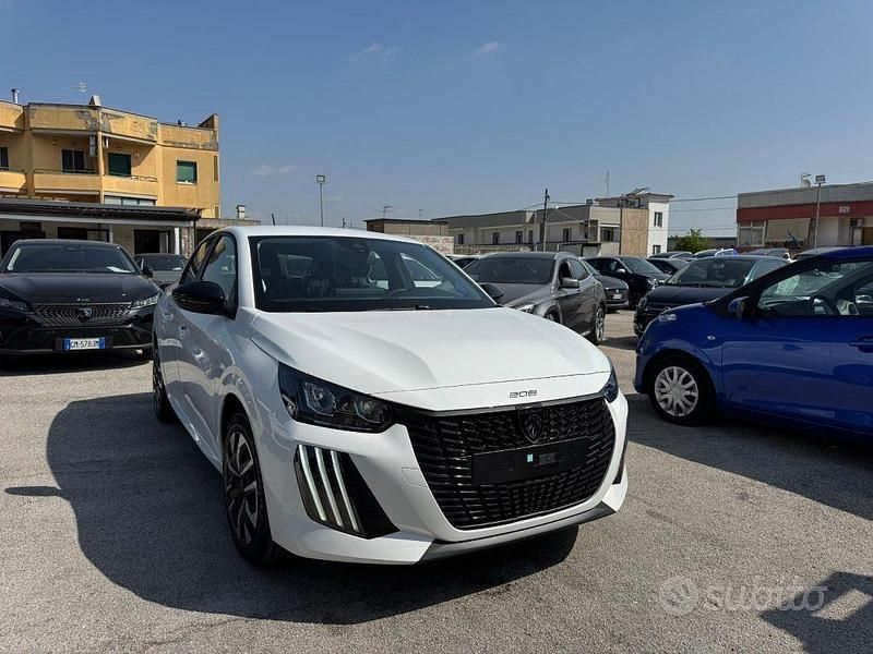 Nuova Peugeot 208 Style 2025 Bianco Utilitaria