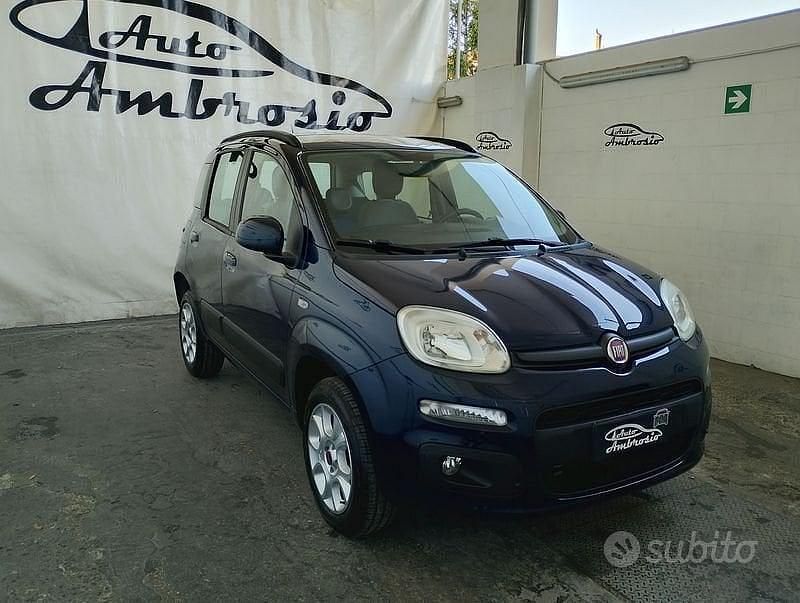Usata Fiat Panda Lounge 86 CV (63 kW) 2014 Blu Utilitaria