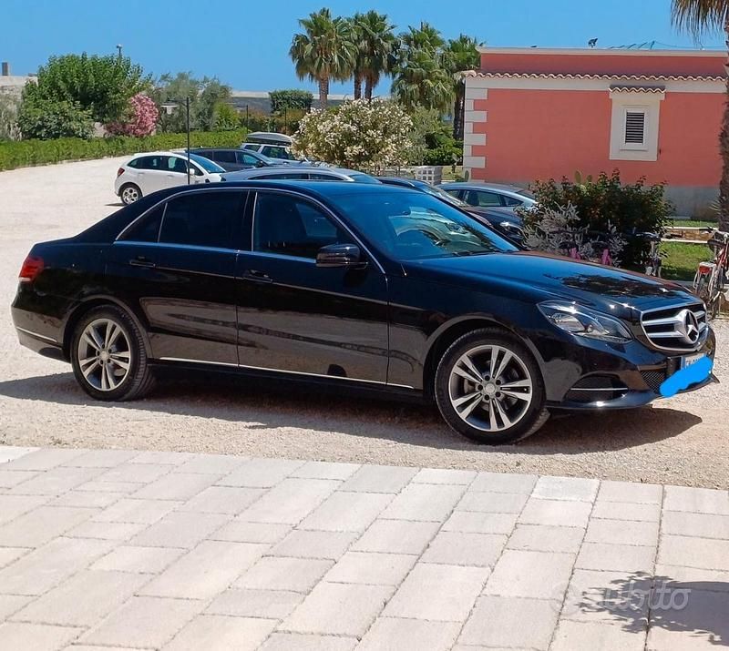Usata Mercedes E220 170 CV (125 kW) 2014 Nero Berlina