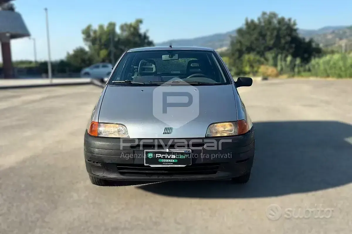 Usata Fiat Punto S 54 CV (39 kW) 1999 Grigio Utilitaria