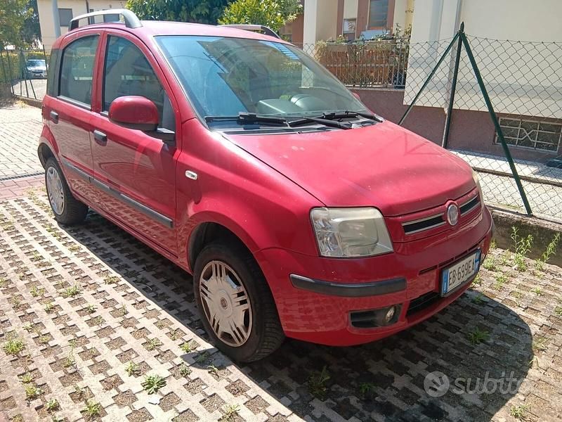 Usata Fiat Panda Dynamic 60 CV (44 kW) 2010 Rosso Utilitaria