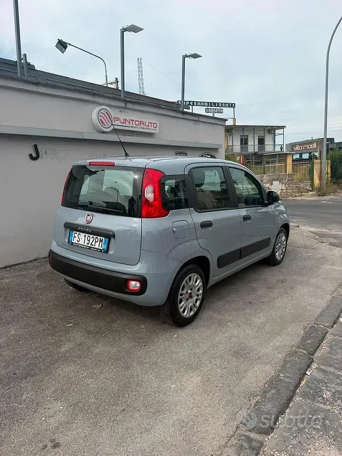 Usata Fiat Panda Easy 95 CV (69 kW) 2018 Grigio Utilitaria
