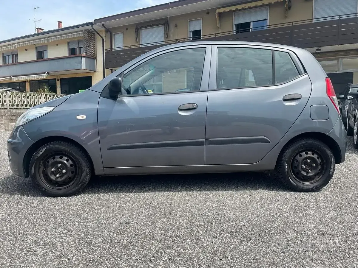 Usata Hyundai i10 64 CV (47 kW) 2009 Grigio Utilitaria