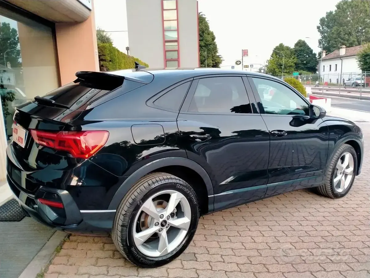 Usata Audi Q3 Sportback 150 CV (110 kW) 2024 Nero SUV