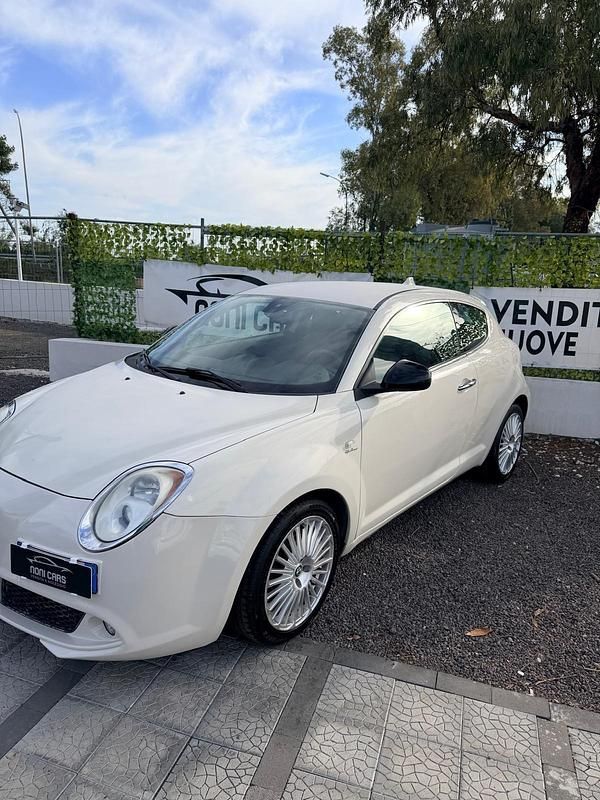 Usata Alfa Romeo MiTo Distinctive 95 CV (69 kW) 2010 Bianco Utilitaria