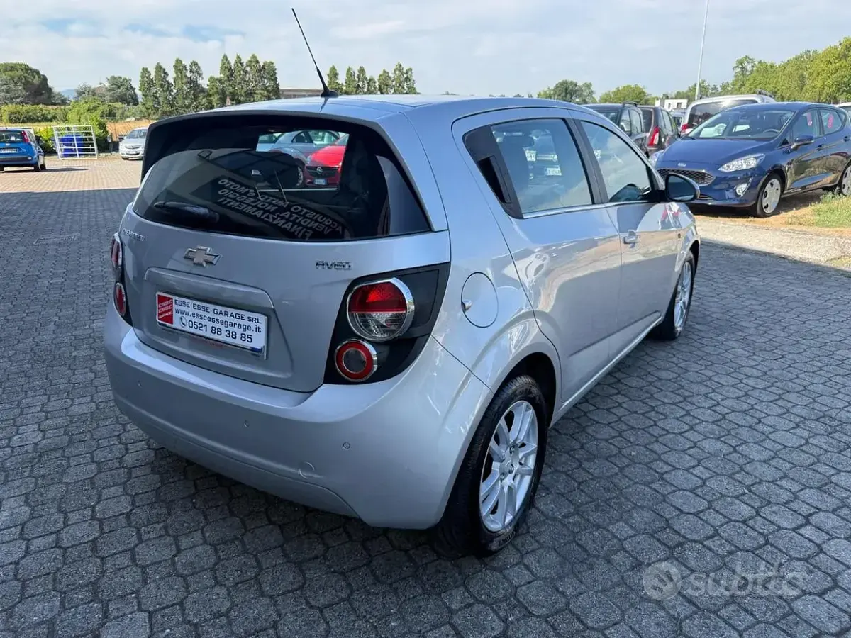 Usata Chevrolet Aveo LTZ 101 CV (74 kW) 2012 Grigio Berlina