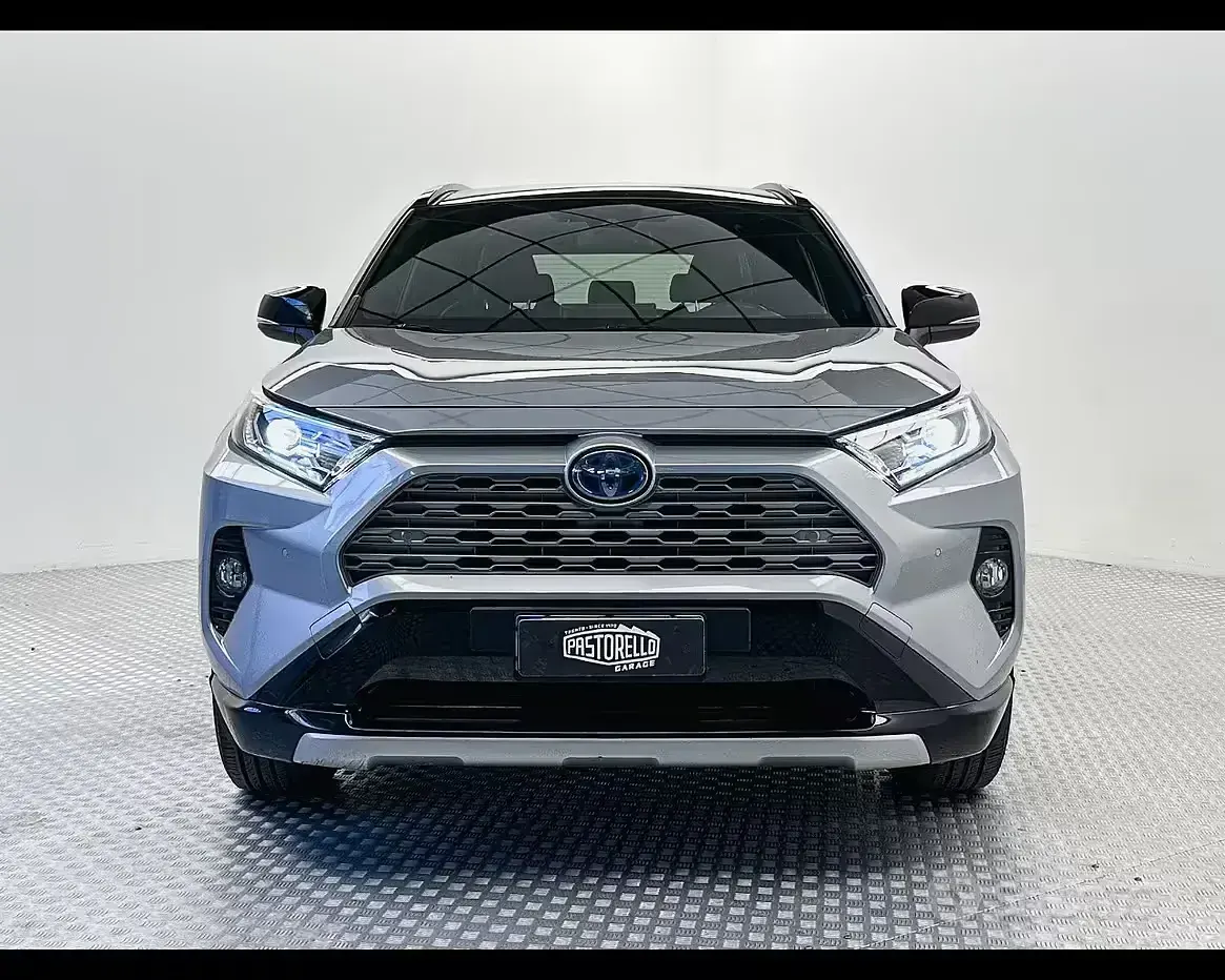 Usata Toyota RAV4 Hybrid Active 178 CV (130 kW) 2020 Grigio SUV