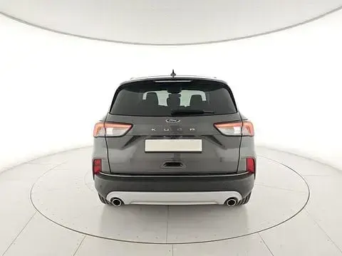 Usata Ford Kuga Titanium 120 CV (88 kW) 2024 Grigio scuro SUV