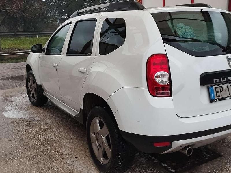 Usata Dacia Duster Lauréate 105 CV (77 kW) 2013 Bianco Station wagon