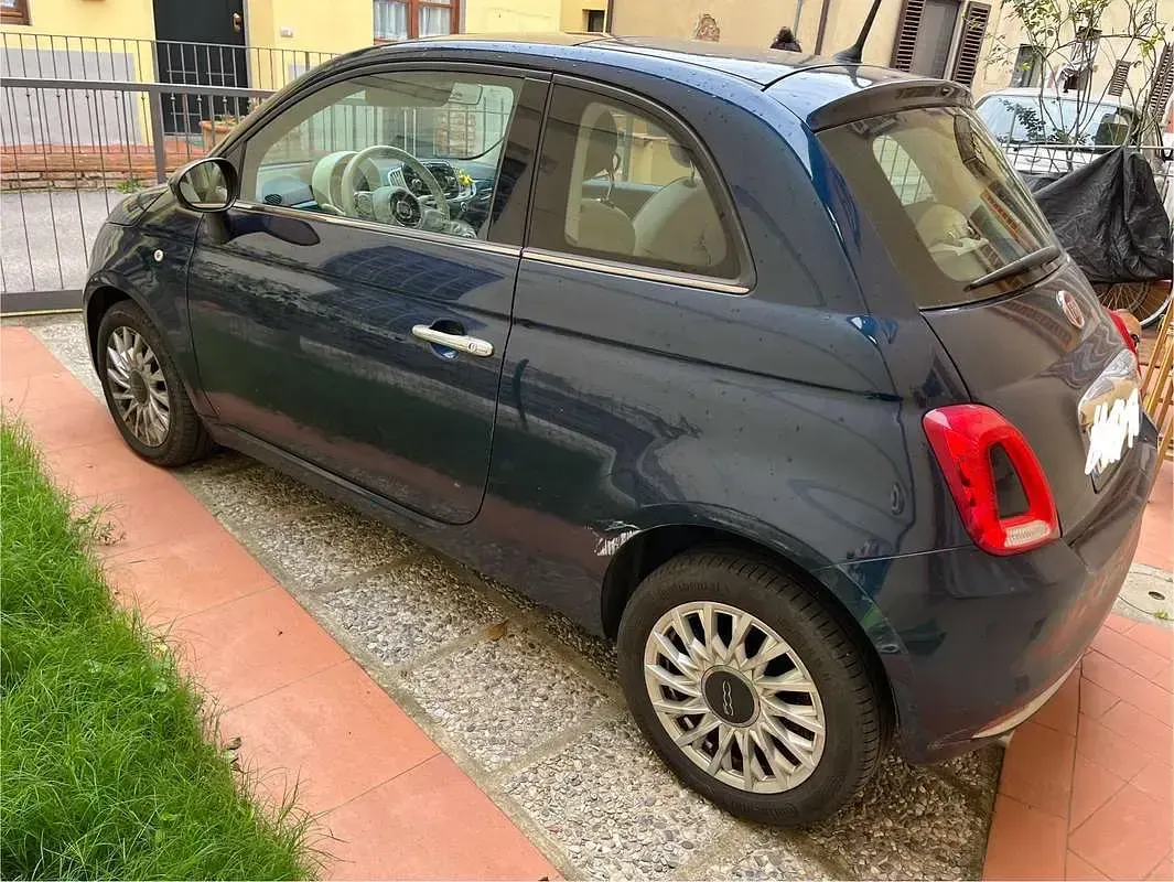 Usata Fiat 500 Lounge 69 CV (50 kW) 2018 Blu/azzurro Utilitaria