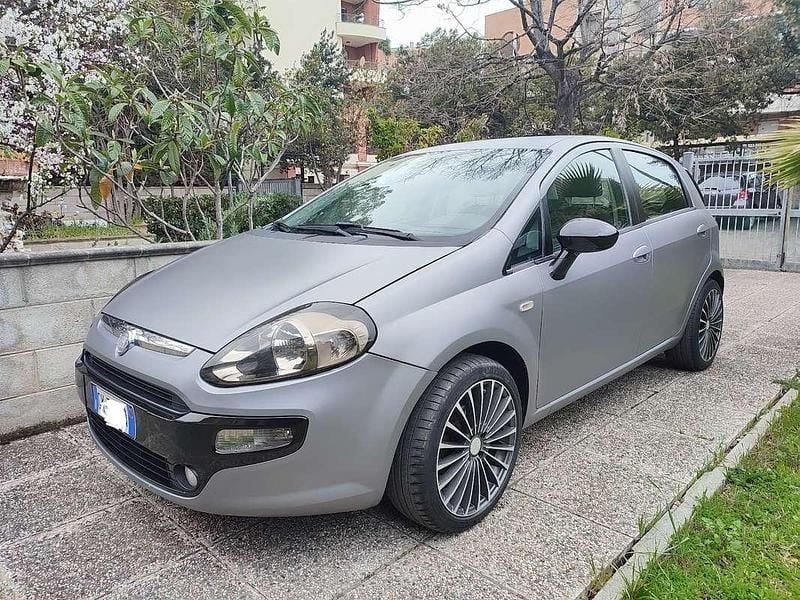 Usata Fiat Punto Evo Dynamic 65 CV (47 kW) 2011 Utilitaria