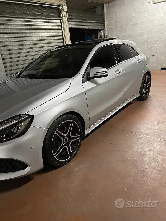 Usata Mercedes 200 136 CV (100 kW) 2017 Berlina