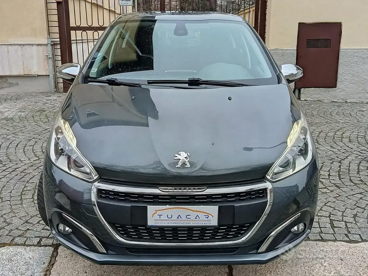 Usata Peugeot 208 Allure 82 CV (60 kW) 2017 Grigio Utilitaria
