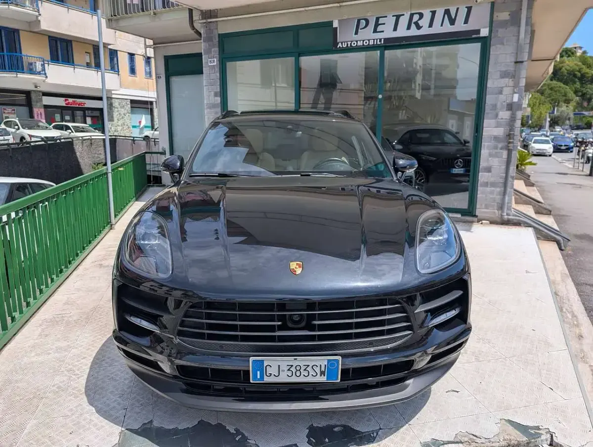 Usata Porsche Macan 245 CV (180 kW) 2019 Nero jet metallizzato SUV