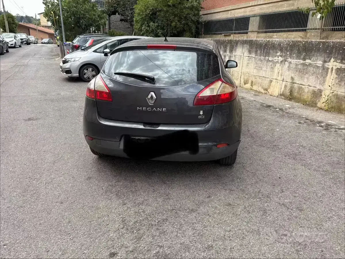 Usata Renault Mégane III 110 CV (80 kW) 2013 Grigio Berlina
