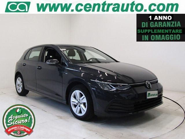 Usata VW Golf VII Life 116 CV (85 kW) 2021 Grigio Utilitaria