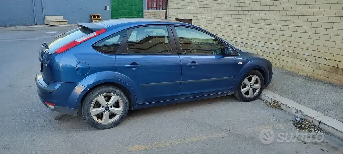 Usata Ford Focus 136 CV (100 kW) 2005 Blu Berlina