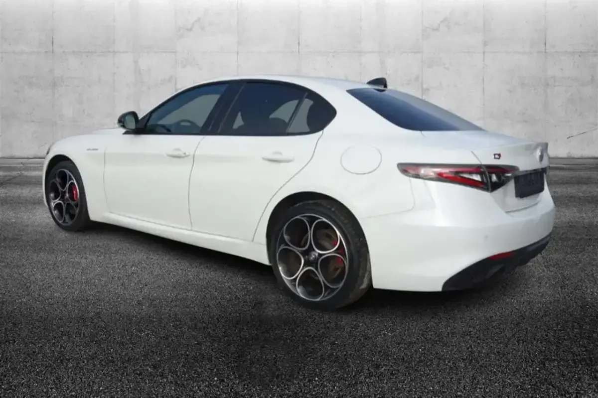 Usata Alfa Romeo Giulia Veloce 280 CV (205 kW) 2024 Bianco Berlina