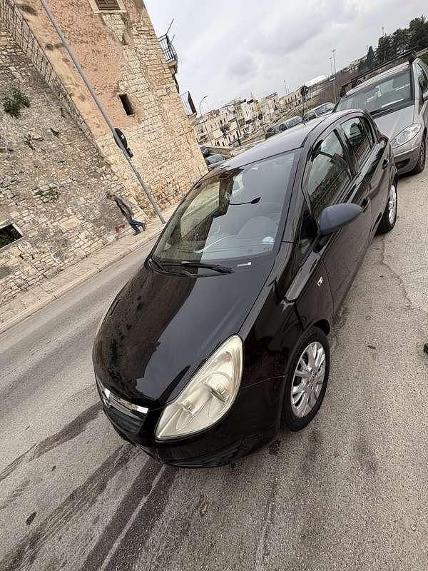 Usata Opel Corsa Enjoy 90 CV (66 kW) 2009 Utilitaria