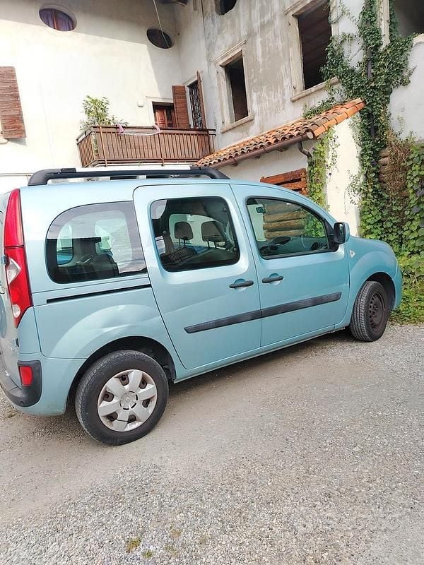 Usata Renault Kangoo 106 CV (77 kW) 2010 Monovolume
