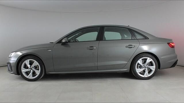 Nuova Audi A4 S-Line 163 CV (119 kW) 2025 Grigio Berlina