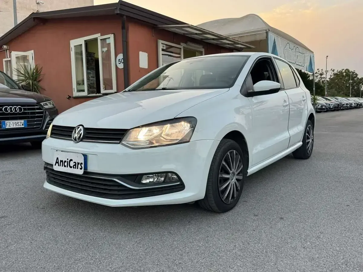 Usata VW Polo Comfortline 75 CV (55 kW) 2015 Bianco Berlina