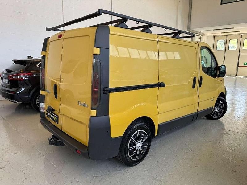 Occasion Renault Trafic 101 PK (74 kW) 2003 Geel MPV