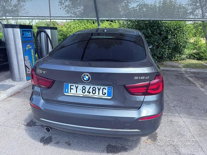 Usata BMW 318 Gran Turismo 150 CV (110 kW) 2019 Grigio Berlina