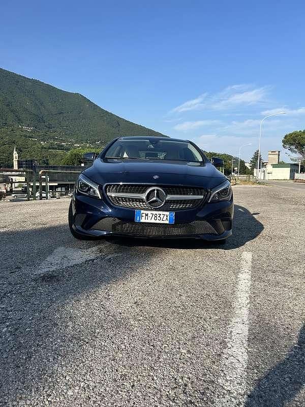 Usata Mercedes CLA200 Business 136 CV (100 kW) 2018 Berlina