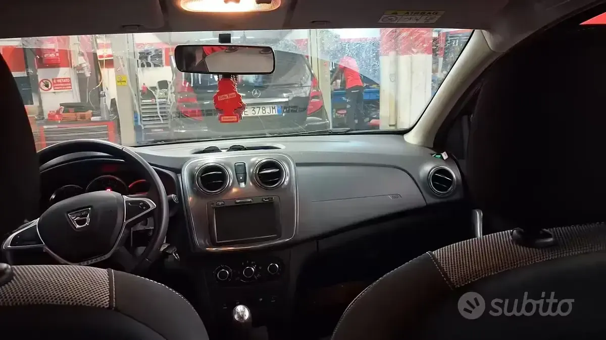 Usata Dacia Sandero Stepway 90 CV (66 kW) 2019 Marrone Berlina