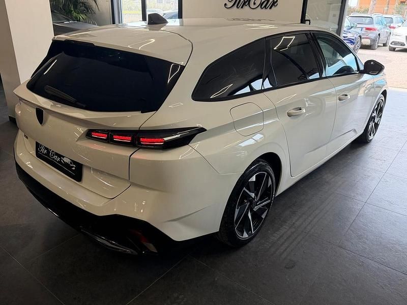 Begagnad Peugeot 308 Allure 131 HK (96 kW) 2022 Vit Kombi
