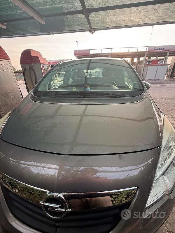 Usata Opel Meriva 120 CV (88 kW) 2011 Grigio Monovolume