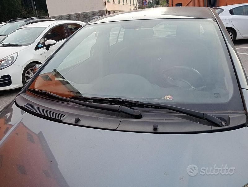 Usata Toyota Yaris 69 CV (50 kW) 2009 Utilitaria