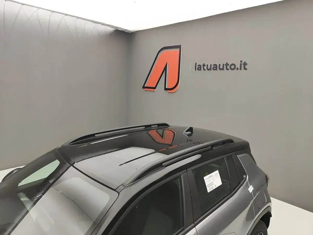 Nuova Jeep Avenger 145 CV (106 kW) 2026 Granite/tetto volcano SUV