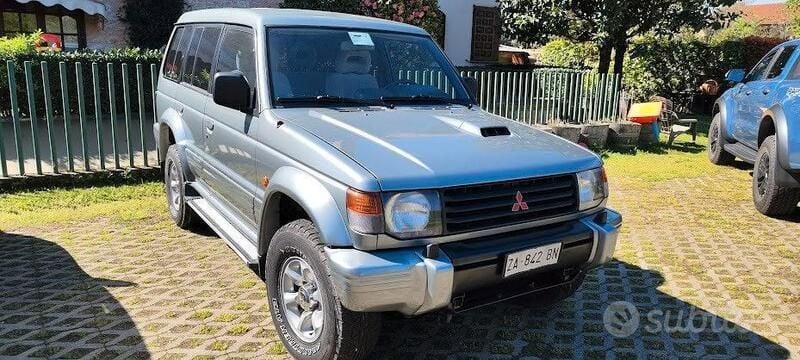 Usata Mitsubishi Pajero 1996 Grigio SUV