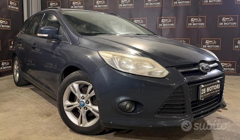 Usata Ford Focus Titanium 116 CV (85 kW) 2011 Blu Station wagon