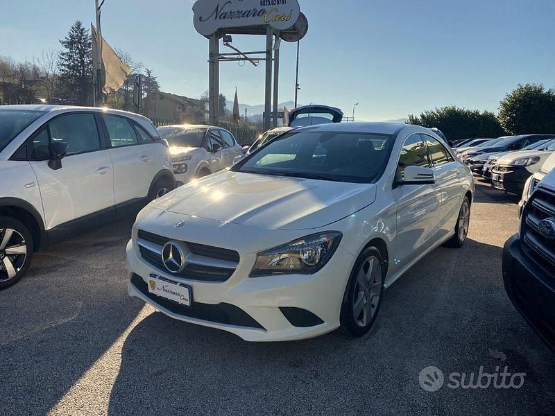Usata Mercedes CLA180 Business 109 CV (80 kW) 2015 Bianco pastello Berlina