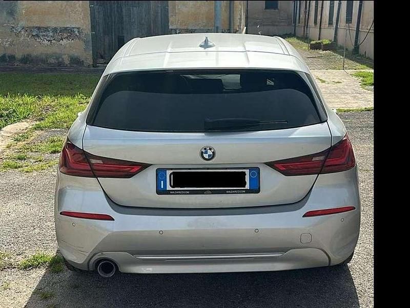 Usata BMW 116 Luxury Line 116 CV (85 kW) 2020 Argento Utilitaria