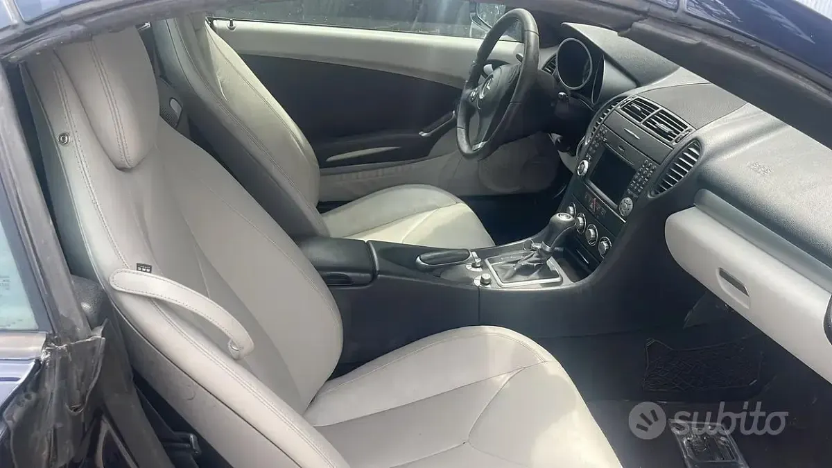 Käytetty Mercedes SLK200 184 HP (135 kW) 2008 Sininen Avoauto